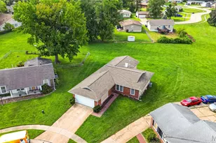 3689 Whispering Woods Dr, Florissant, MO 63031 - Photo 26