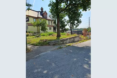 923 Center Street, Hannibal, MO 63401 - Photo 2