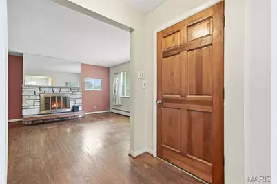 1329 Coburg Lands Drive, Bellefontaine Neighbors, MO 63137 - Photo 4