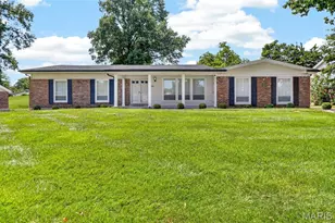 408 Algonquin Dr, Ballwin, MO 63011 - Photo 1