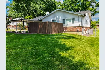 408 Algonquin Drive, Ballwin, MO 63011 - Photo 56