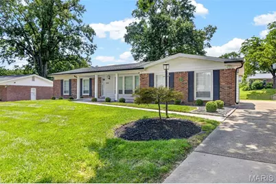 408 Algonquin Drive, Ballwin, MO 63011 - Photo 2
