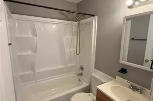 3010 Kemp Dr, Saint Louis, MO 63121 - Photo 10