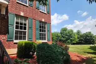 321 Heritage Commons Cir, O'Fallon, MO 63368 - Photo 2