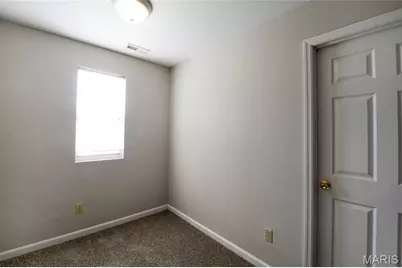 4939 Heritage Heights, Hazelwood, MO 63042 - Photo 14