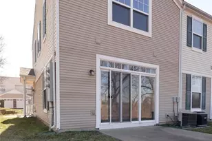4939 Heritage Heights, Hazelwood, MO 63042 - Photo 12
