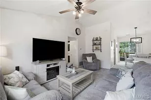 8916 N Swan Cir, Saint Louis, MO 63144 - Photo 6