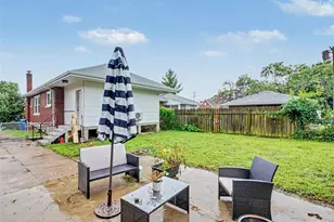 8735 Brenda Ave, Affton, MO 63123 - Photo 20
