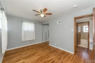 10106 Hammerdale Ln, Saint Louis, MO 63123 - Photo 12