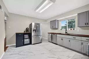 3256 Adie Rd, Saint Ann, MO 63074 - Photo 8