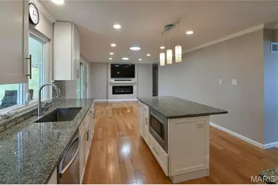 965 Orchard Lakes Drive, Saint Louis, MO 63146 - Photo 20
