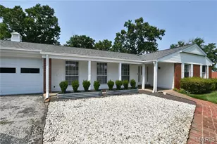 965 Orchard Lakes Dr, Saint Louis, MO 63146 - Photo 2