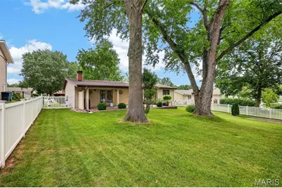 7 Park Charles Boulevard N, Saint Peters, MO 63376 - Photo 12