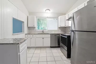 1610 Gallant Fox Drive, Florissant, MO 63033 - Photo 10