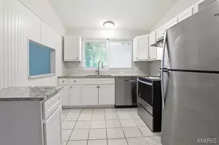 1610 Gallant Fox Dr, Florissant, MO 63033 - Photo 10