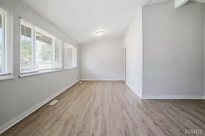 1610 Gallant Fox Drive, Florissant, MO 63033 - Photo 4