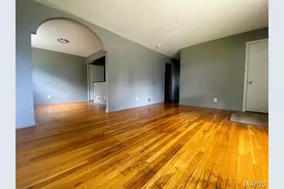 39 Bayview Drive, Ferguson, MO 63135 - Photo 8
