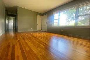39 Bayview Dr, Ferguson, MO 63135 - Photo 2