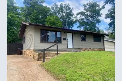 39 Bayview Drive, Ferguson, MO 63135 - Photo 1