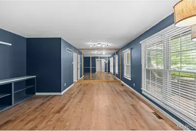 1722 Roth Hill Drive, Maryland Heights, MO 63043 - Photo 4