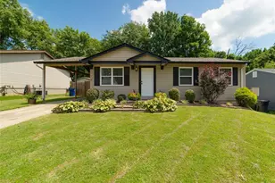 1334 St Gregory Ln, Saint Charles, MO 63304 - Photo 1