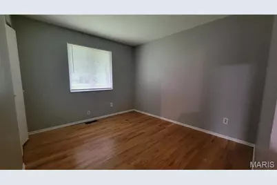 800 Laredo Avenue, Spanish Lake, MO 63138 - Photo 10