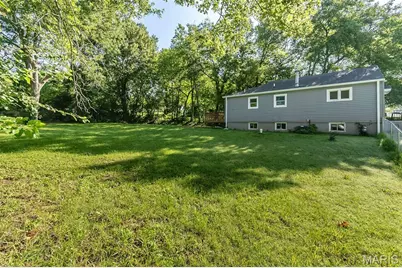1377 Heydt Avenue, Dellwood, MO 63135 - Photo 26