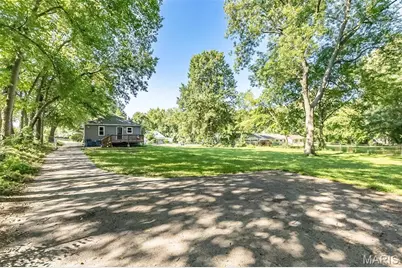 1377 Heydt Avenue, Dellwood, MO 63135 - Photo 24