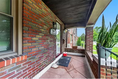 3858 Loughborough Avenue, Saint Louis, MO 63116 - Photo 8