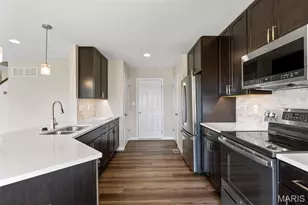 2 Burlington At River Bluffs Meadows, Florissant, MO 63031 - Photo 12