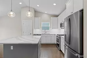 2 Maple At River Bluffs Manors, Florissant, MO 63031 - Photo 4