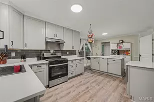 10304 Grant Forest Ln, Saint Louis, MO 63123 - Photo 4
