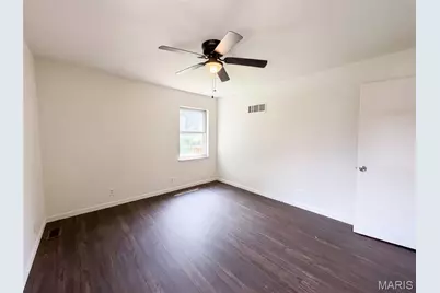 8606 Vasel Avenue, Saint Louis, MO 63123 - Photo 4