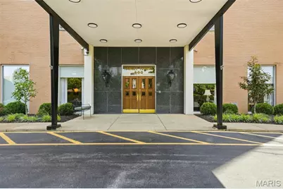 900 S Hanley Road #1D, Clayton, MO 63105 - Photo 2