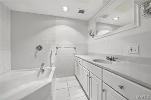 900 S Hanley Rd, Clayton, MO 63105 - Photo 18