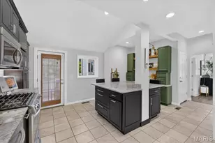 6105 Simpson Ave, Saint Louis, MO 63139 - Photo 12