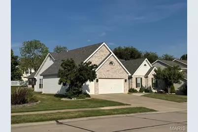 727 Hawk Run Drive, O'Fallon, MO 63368 - Photo 2