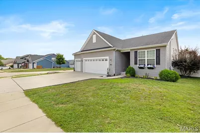 350 Huntleigh Parkway, Wentzville, MO 63385 - Photo 2