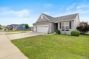350 Huntleigh Pkwy, Wentzville, MO 63385 - Photo 2