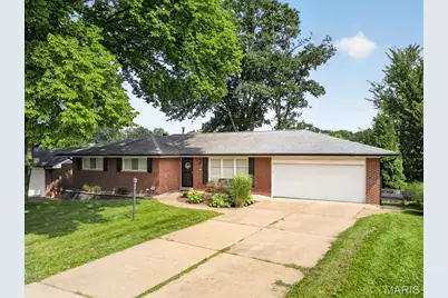 9145 Missy Court, Saint Louis, MO 63123 - Photo 2