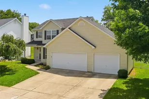 1032 Golden Orchard Dr, O'Fallon, MO 63368 - Photo 2