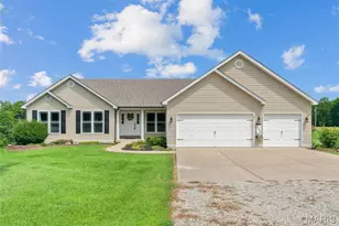 23507 Cabin Ridge Dr, Warrenton, MO 63383 - Photo 1