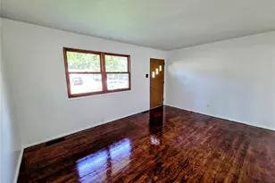 1750 Beverly Dr, Florissant, MO 63031 - Photo 2