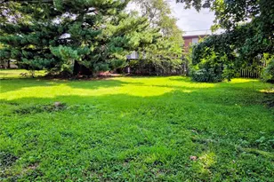 1750 Beverly Dr, Florissant, MO 63031 - Photo 14