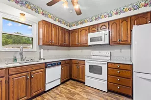 1612 Berry Ct, Imperial, MO 63052 - Photo 10