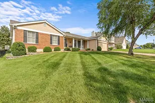358 Carriage Trail Ct, O'Fallon, MO 63368 - Photo 1