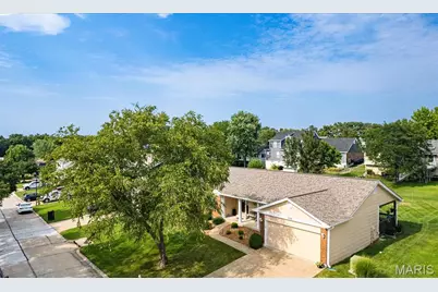 358 Carriage Trail Court, O'Fallon, MO 63368 - Photo 38
