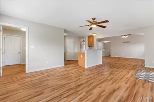 312 Thoreau Blvd, O'Fallon, MO 63366 - Photo 8