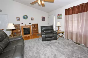 1289 Summergate Pkwy, Saint Peters, MO 63303 - Photo 4