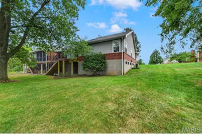 5100 Kennerly Place Drive, Saint Louis, MO 63128 - Photo 4